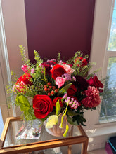 Load image into Gallery viewer, Lover - Floral Arrangement Pre-Order for 2/10