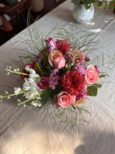 Load image into Gallery viewer, Darlin' - Floral Arrangement Pre-Order for 2/10
